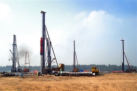 冲击钻设备哪里有 地基基础工程施工队冲击钻设备好施工效率高