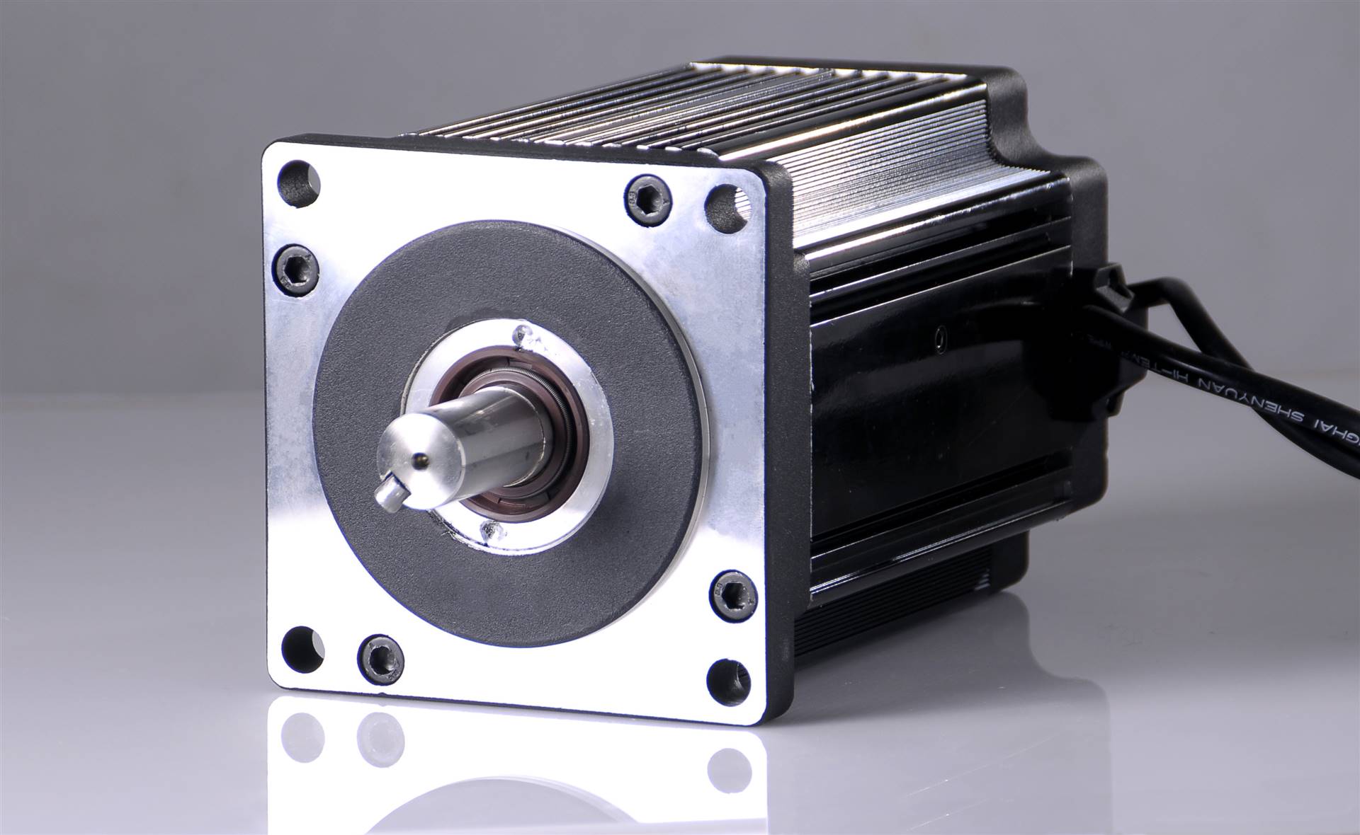 110三相闭环步进电机 数显三相闭环驱动器 套装 大功率性价比高