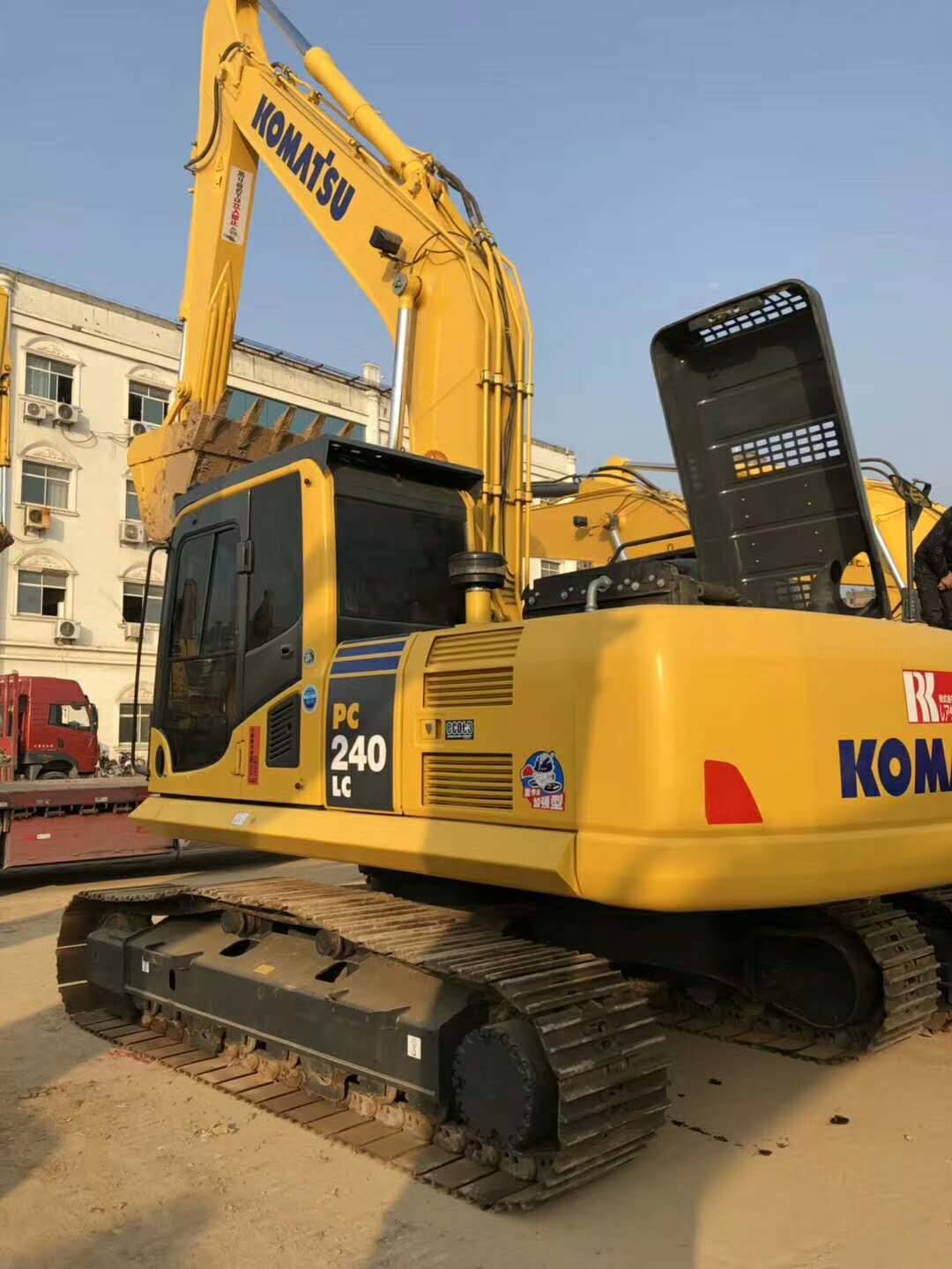 全国供应小松240二手挖掘机纯土方机子