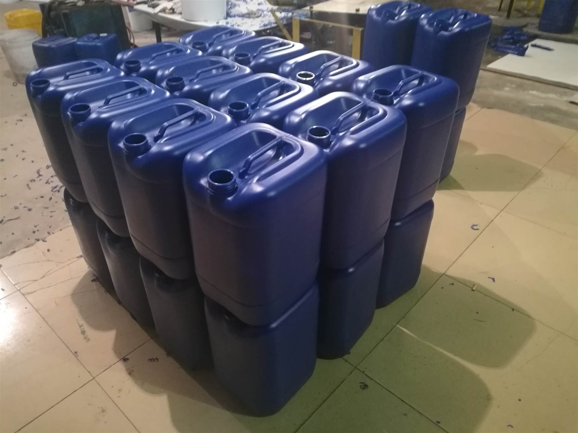 乌金绿25公斤桶装图片图片
