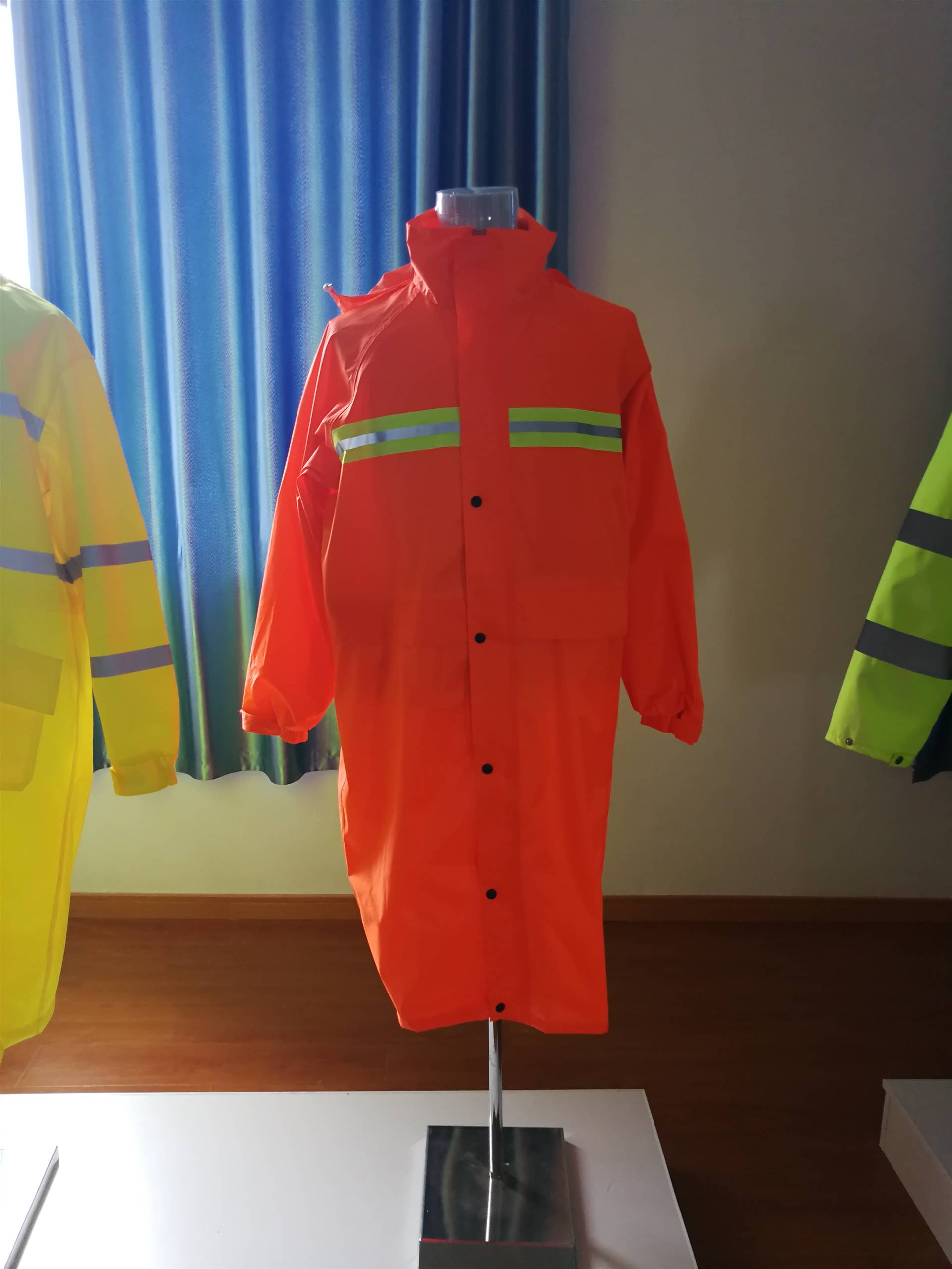 反光雨衣厂家批发生产烫字