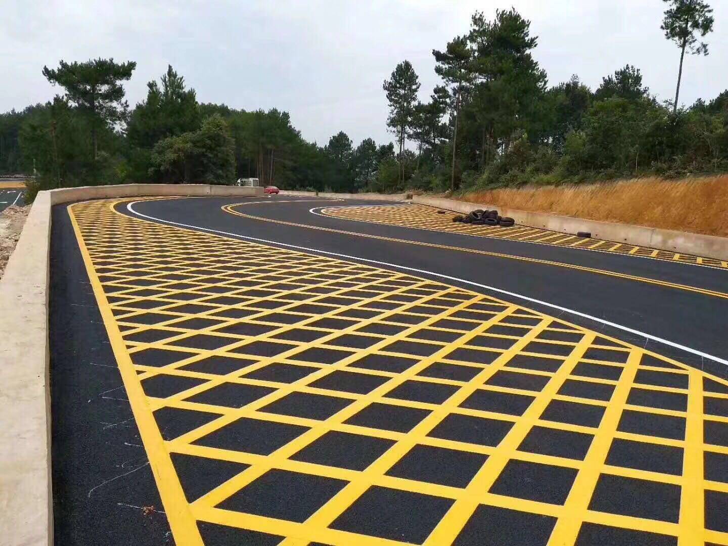 马路划线 划线施工队 交通标线厂家 热熔车位线 停车场划线