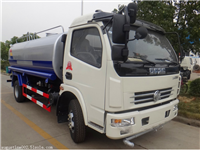 多利卡9吨洒水车供应