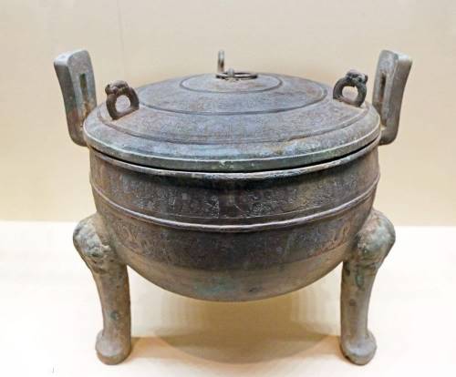 龙纹青铜鼎咨询上门收购鉴定