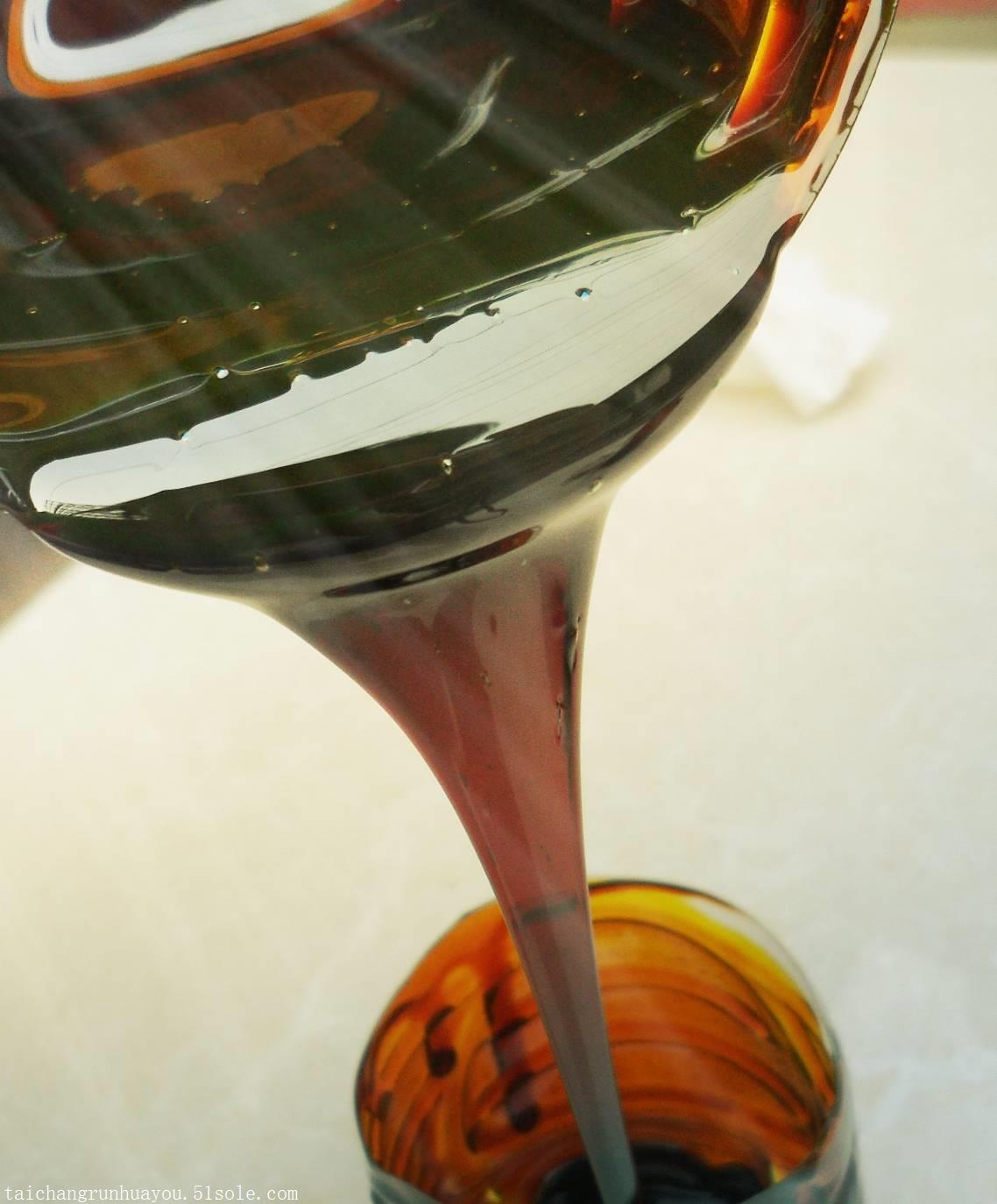 环保橡胶油的主要作用:既是一种软化剂,这就要求它本身能和橡胶有着