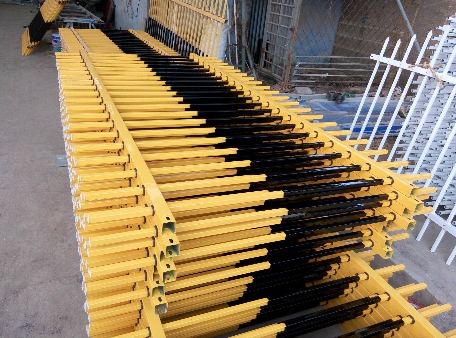 库房铁艺围栏厂家 喷漆方管组装栏杆 小区围墙锌钢护栏包邮