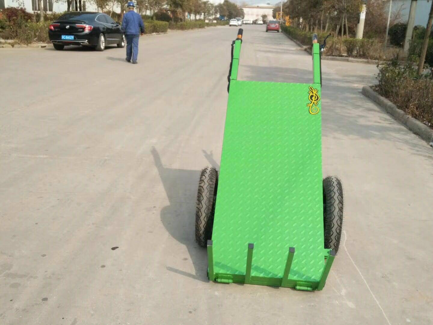 建筑工地电动灰斗车,拉沙运浆工程机械三轮车,常州小骏牛