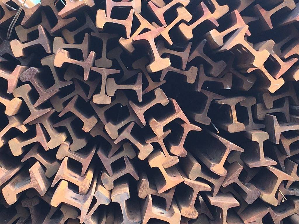 河南郑州二手道轨p43p50钢轨再用轨旧轨厂家152386o8887