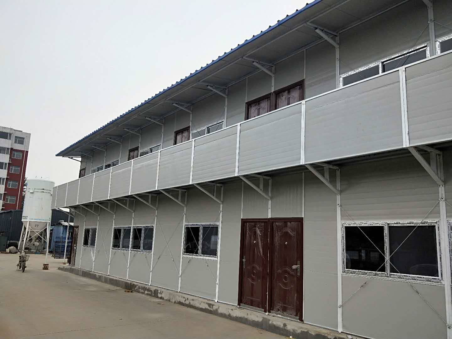 河北钢结构活动房承德彩钢房出口图片_高清图-天津祈虹彩钢钢构有限