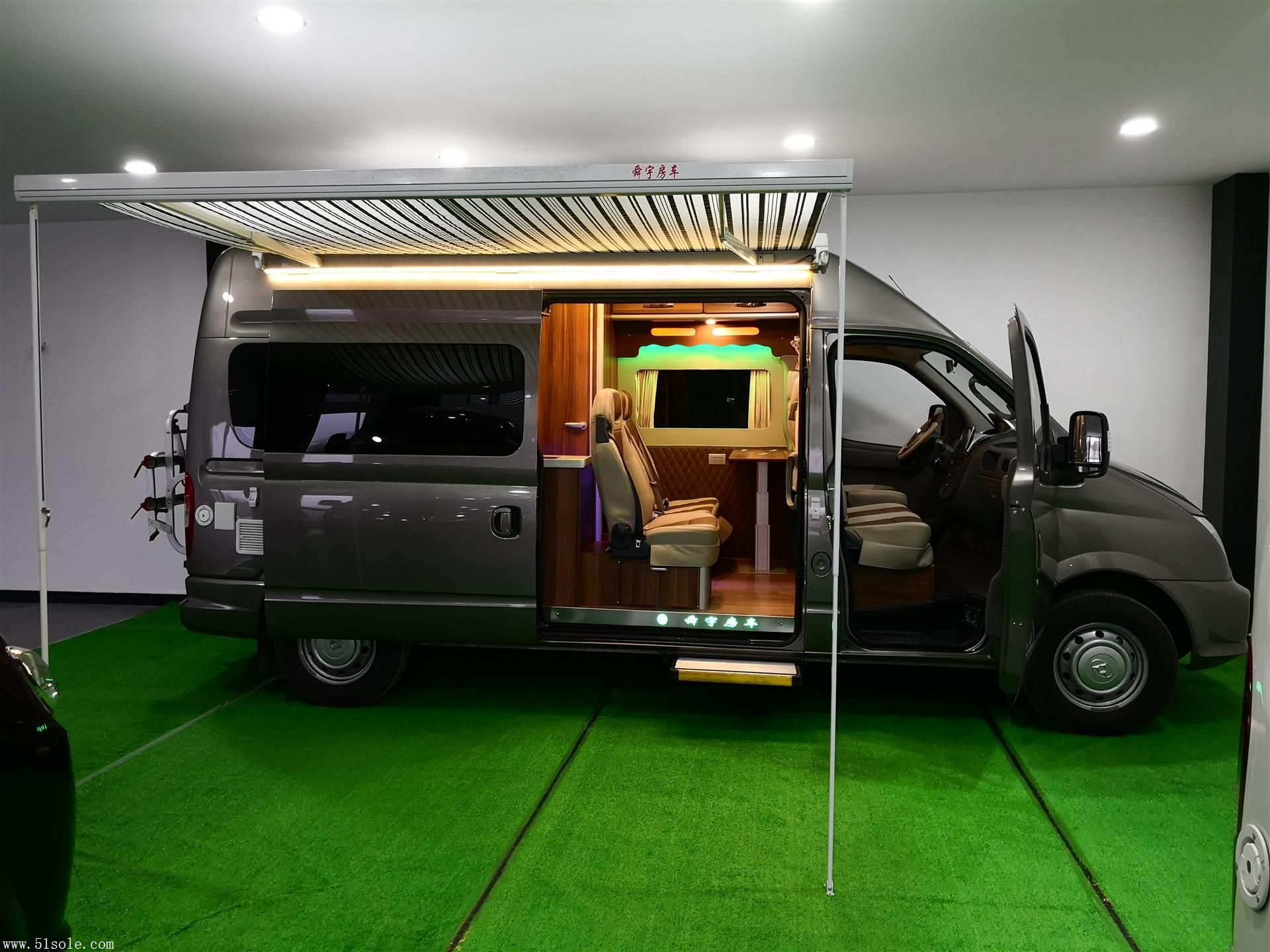 全新上汽大通b型长轴高顶房车全新经典布局开启你的玩梦之旅