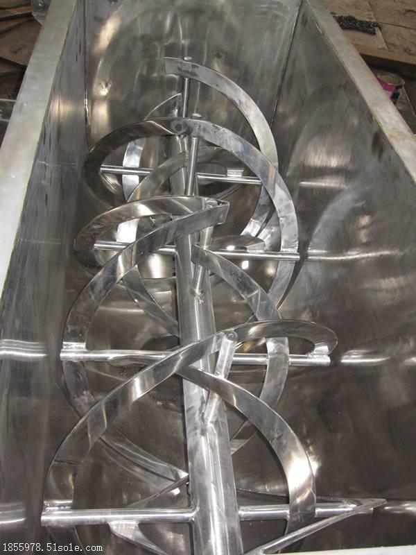 螺带混合机内部搅拌图片