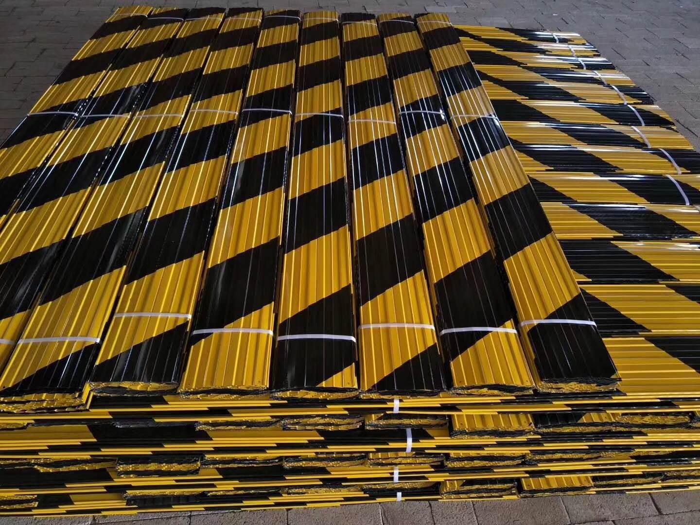 排栅钢管脚手架分色板批发