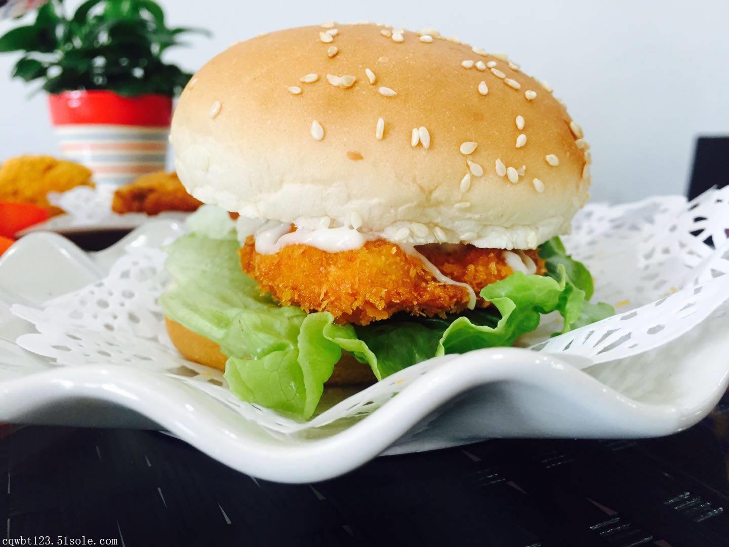 炸鸡汉堡培训,油炸小吃做法 华莱士配方 鸡肉卷培训送奶茶技术