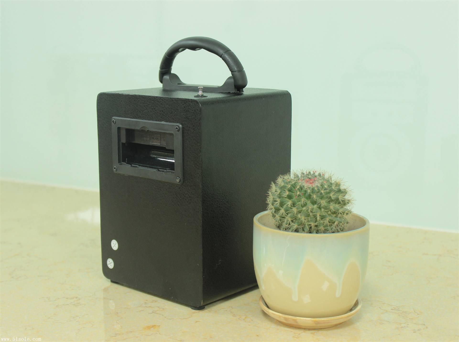 产品展厅 >插卡木质无线蓝牙音箱卡拉ok迷你多功能蓝牙音响     声道