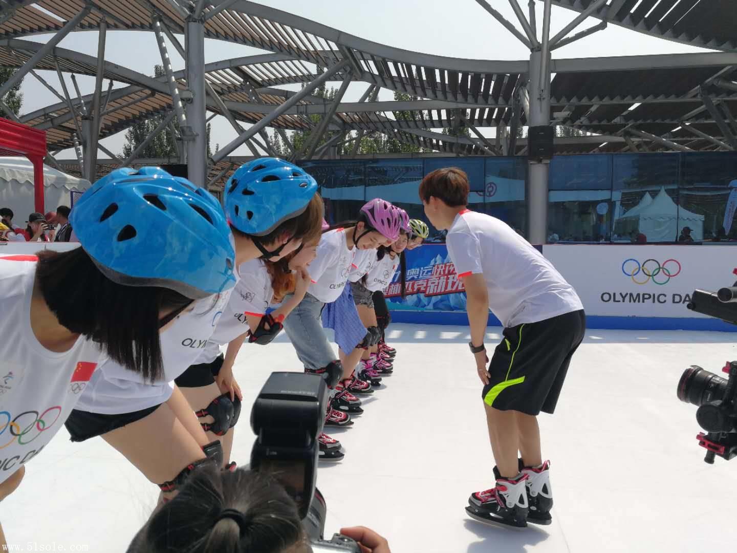 仿真冰板滑冰板冰雪校园项目科诺品质