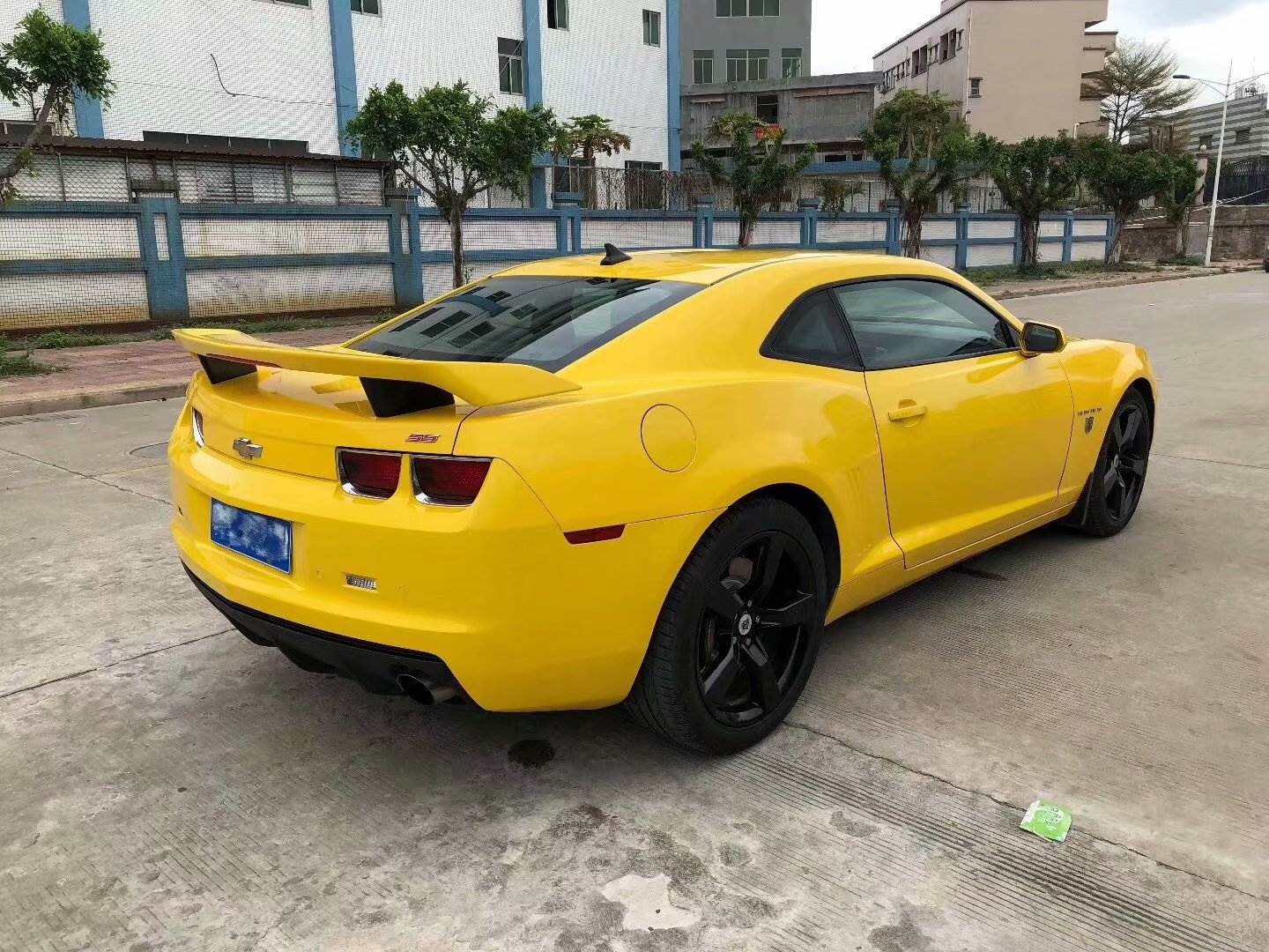 黄江二手车13年科迈罗大黄蜂62