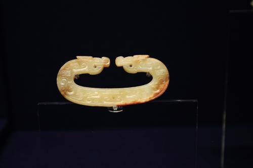 哪里可以好的拍卖东汉玉牒形珮