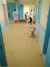 青岛幼儿园地板阿姆斯壮耐用厂家直销报价