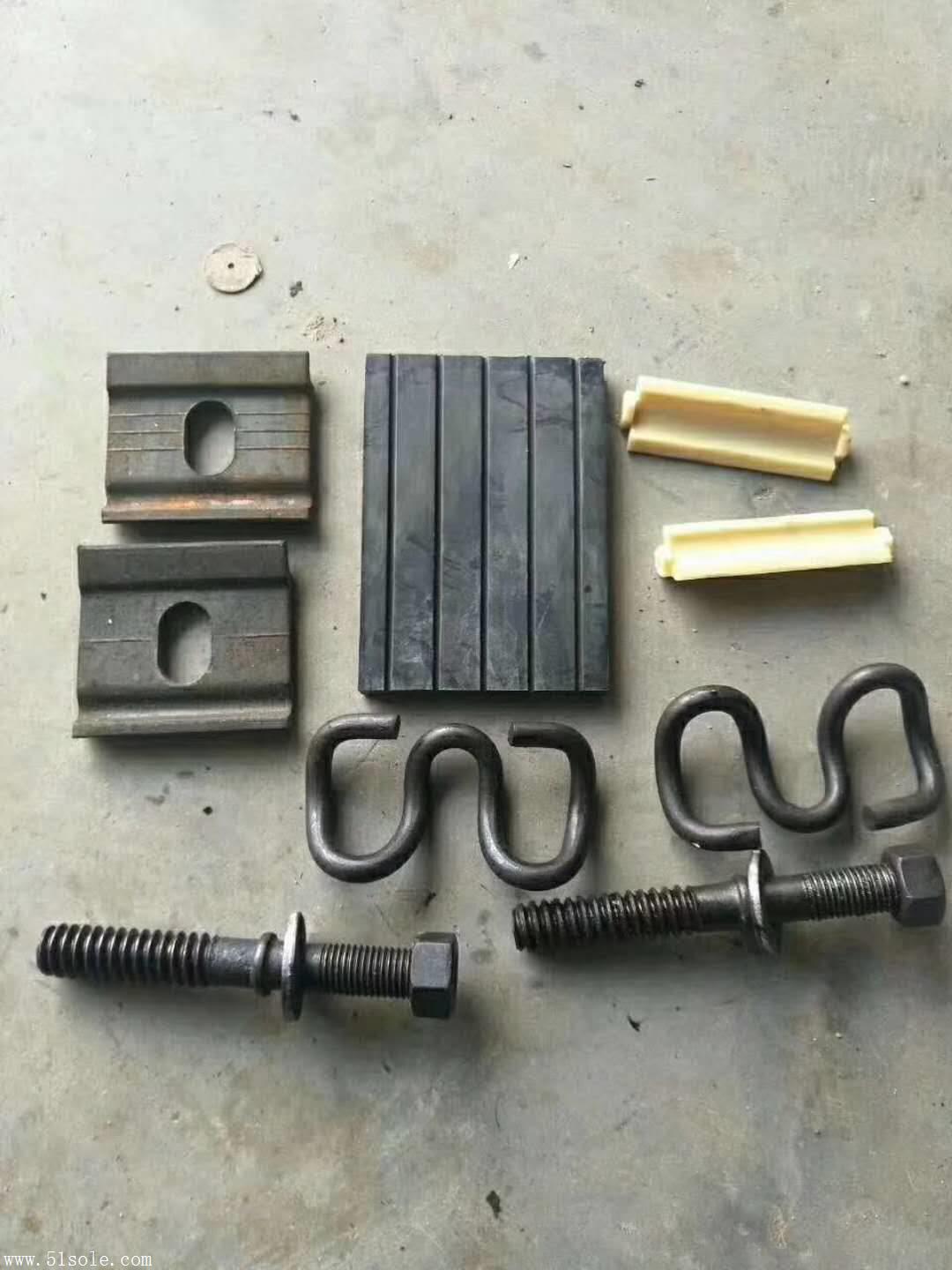 铁路钢轨i型ii型挡板弹条扣件厂家50kg/m60kg/m60si2mn