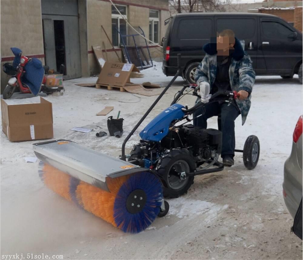 拋 瀋陽壹喜主經營各種型號 除雪機 掃雪機 拋雪機 清雪機 小型掃雪