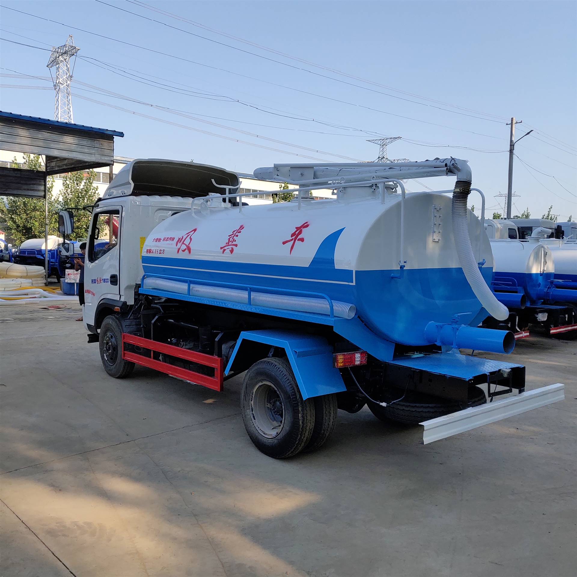 厂家直销时风1800吸粪车5吨化粪池抽粪车抽污车现车质量保证