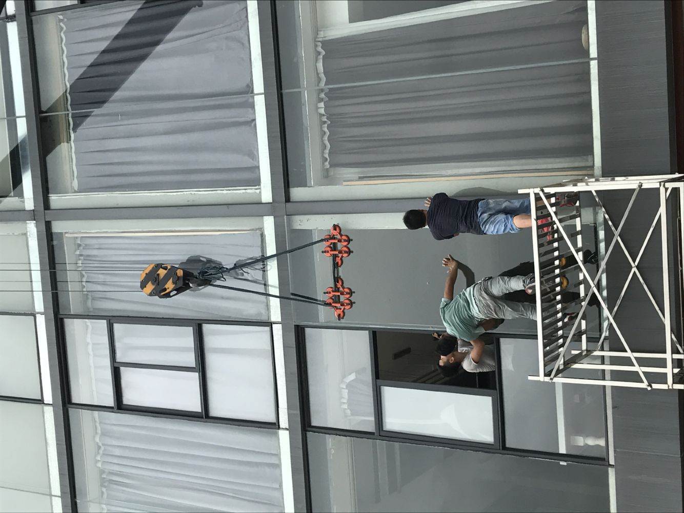 番禺区大学城周隔音玻璃门窗,玻璃隔断,玻璃门,镜子,维修玻璃