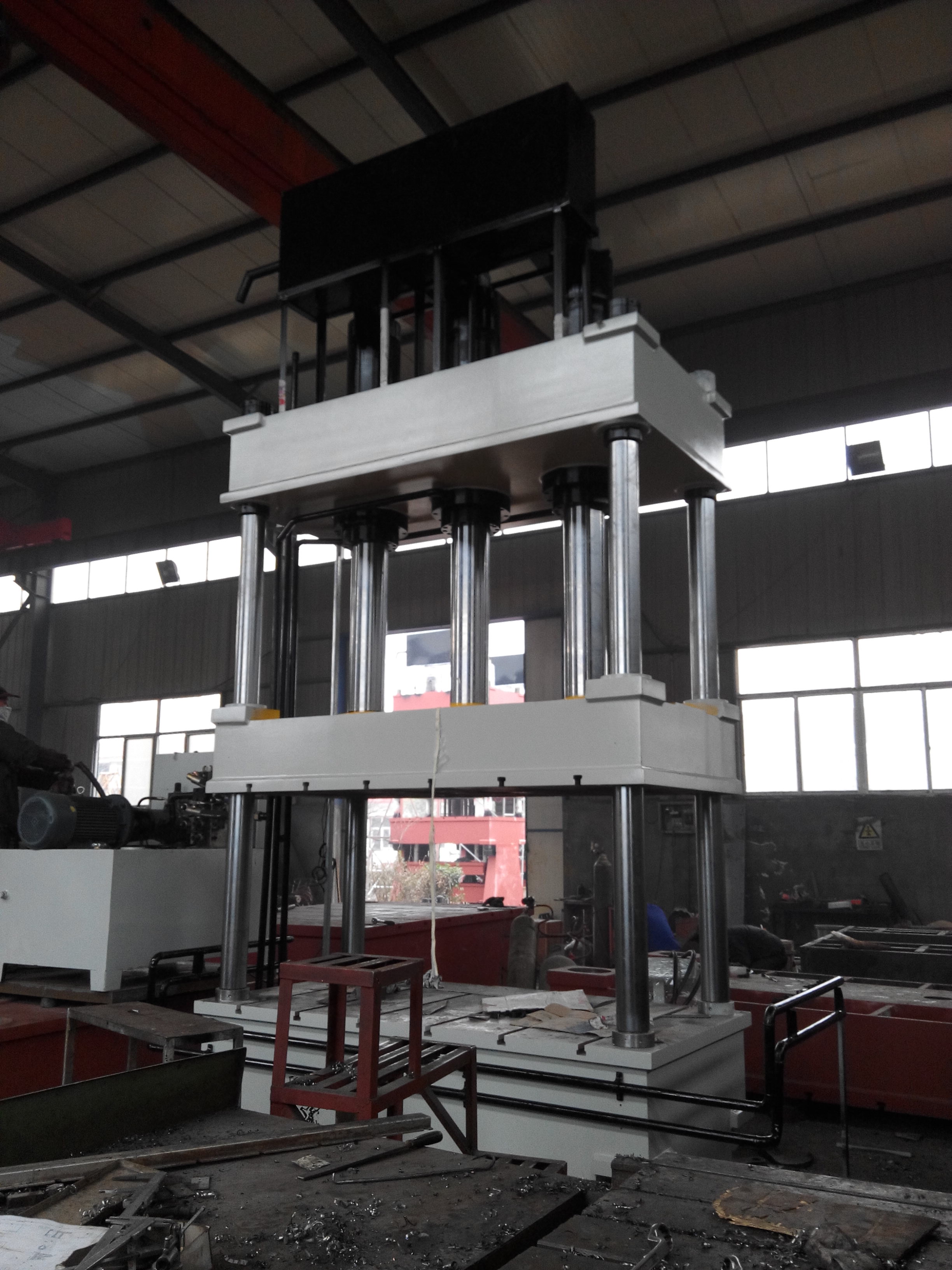 300吨树脂井盖模压油压机压力机