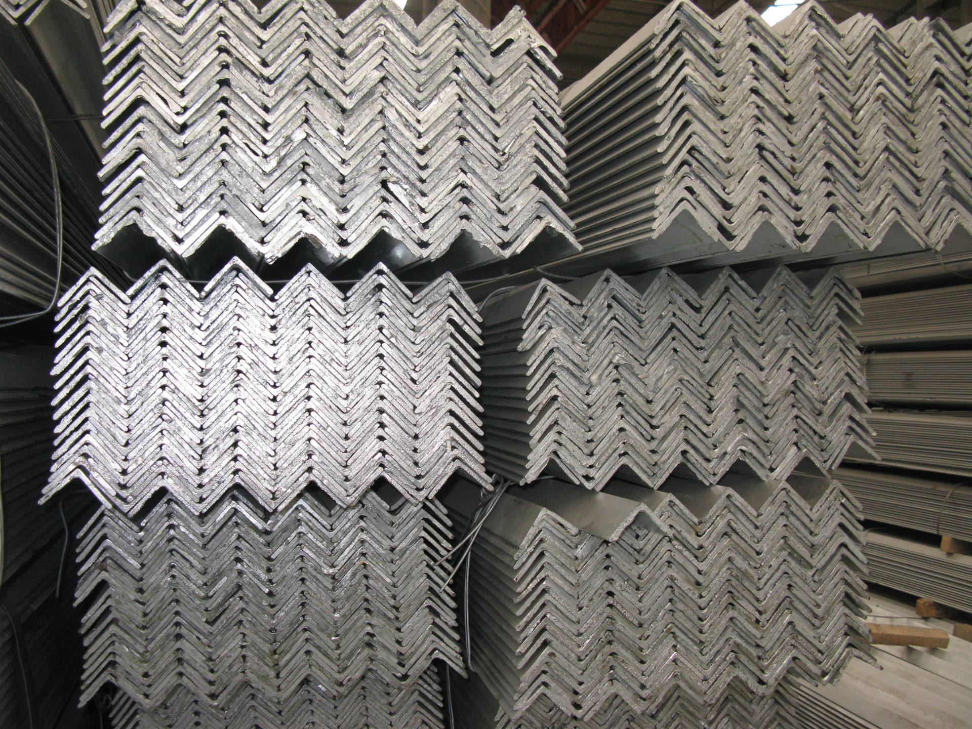 50角钢每米价格,昆明角钢批发