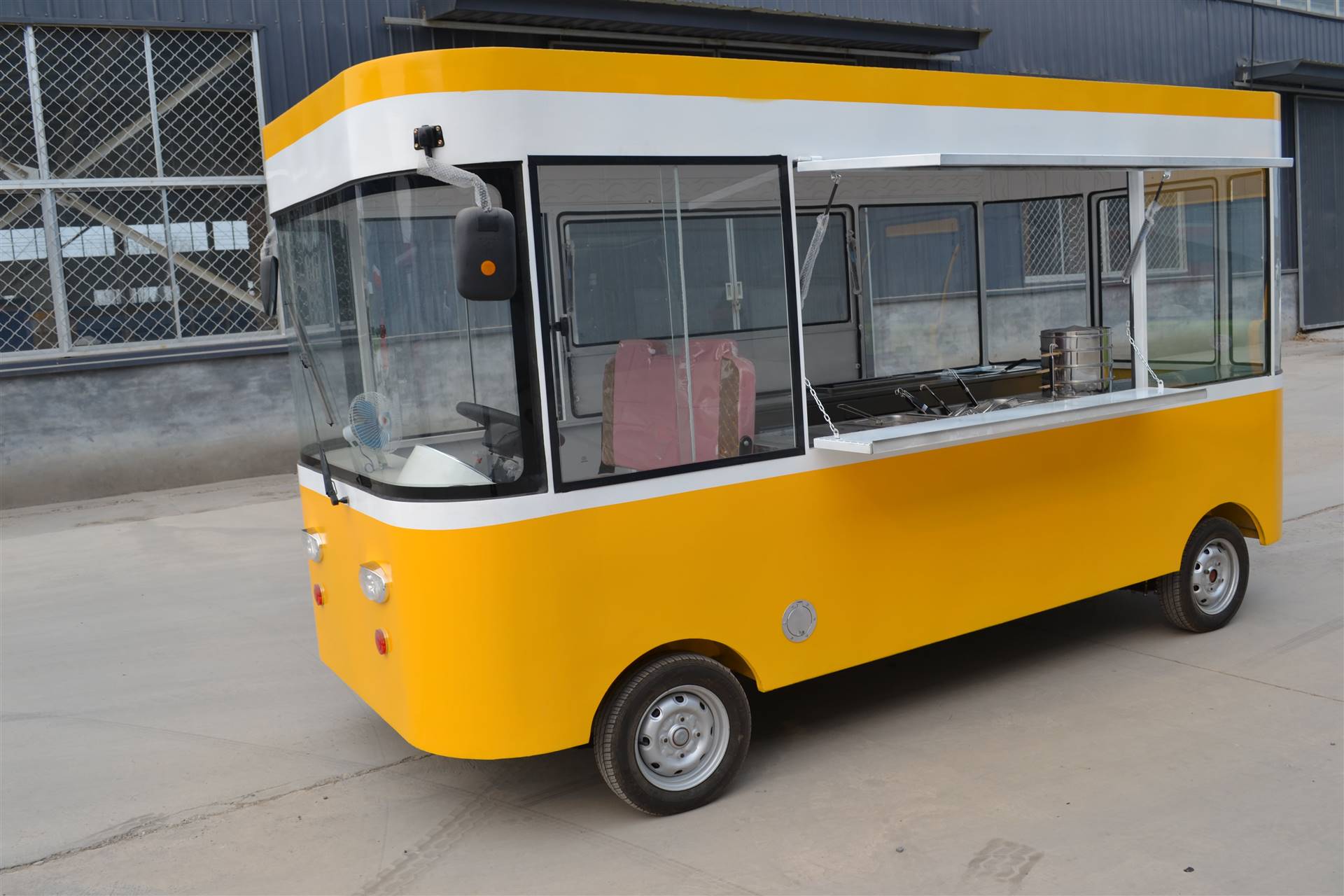 电动多功能餐饮车 方便灵活 等多款专用车型