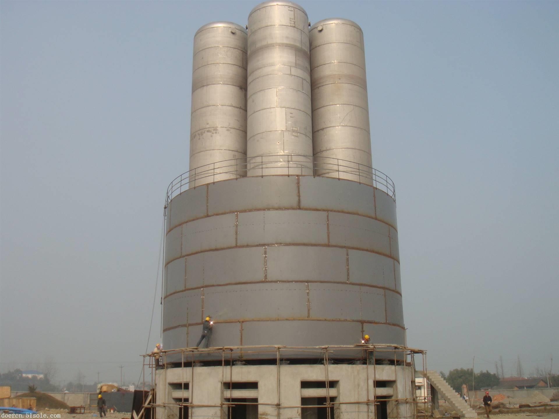 lng子母罐储罐工作压力