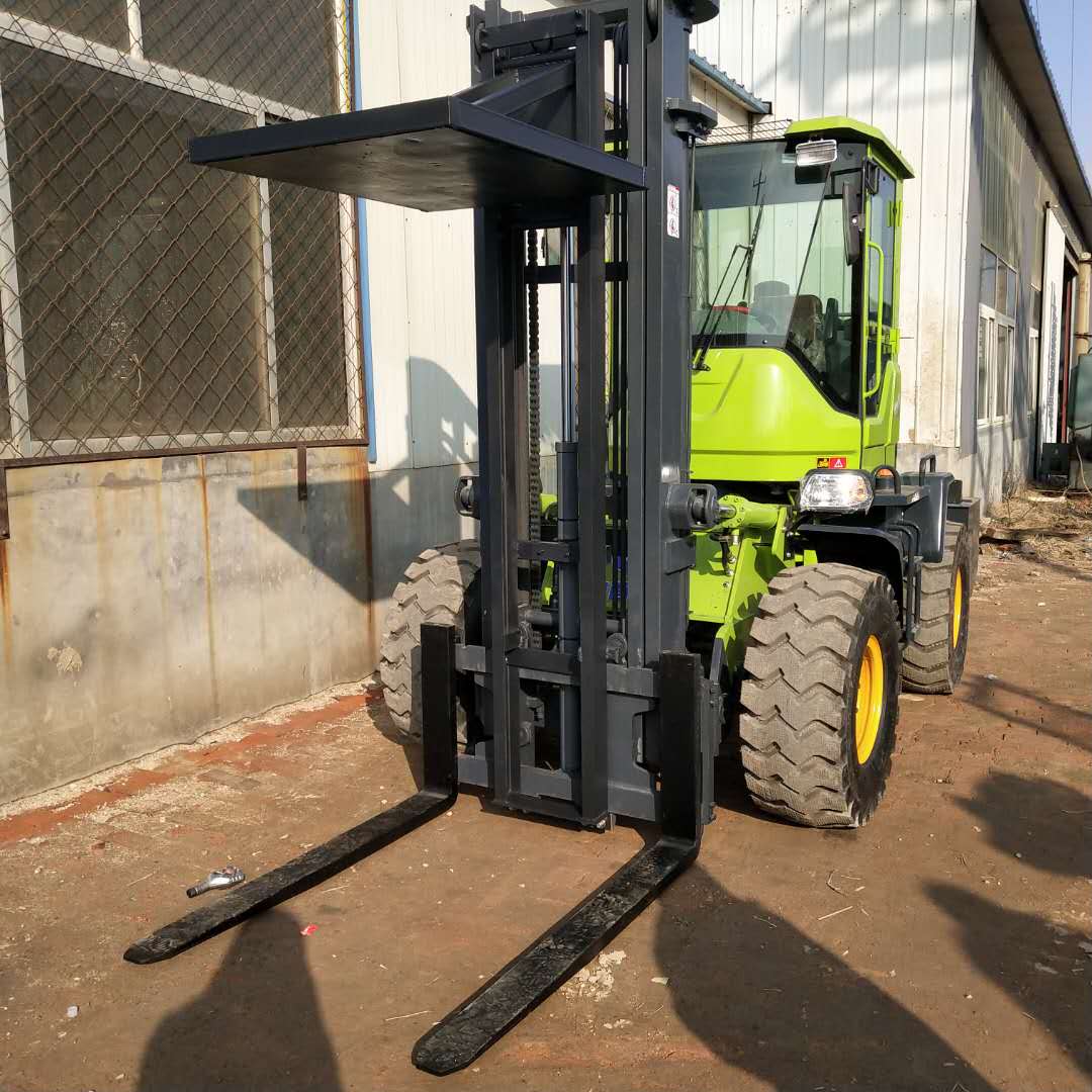 四驱叉车价格食品厂用叉车中首重工为您量身定做