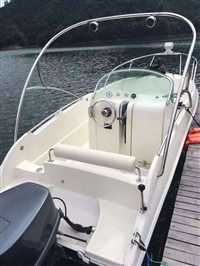 欧洲引进4.8米精美空间设计 玻璃钢小艇