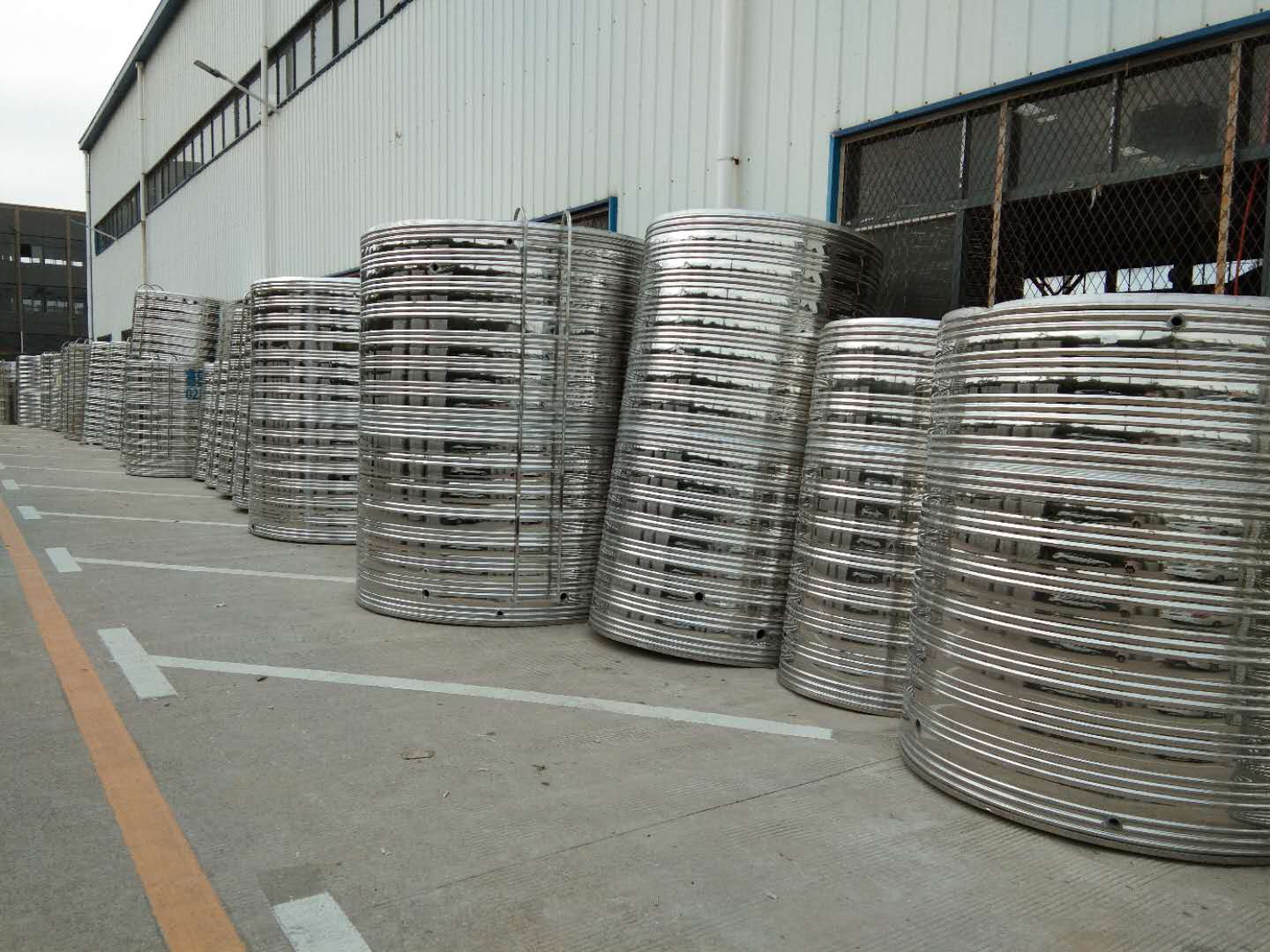 武汉不锈钢水箱厂家，湖北东升水箱厂家