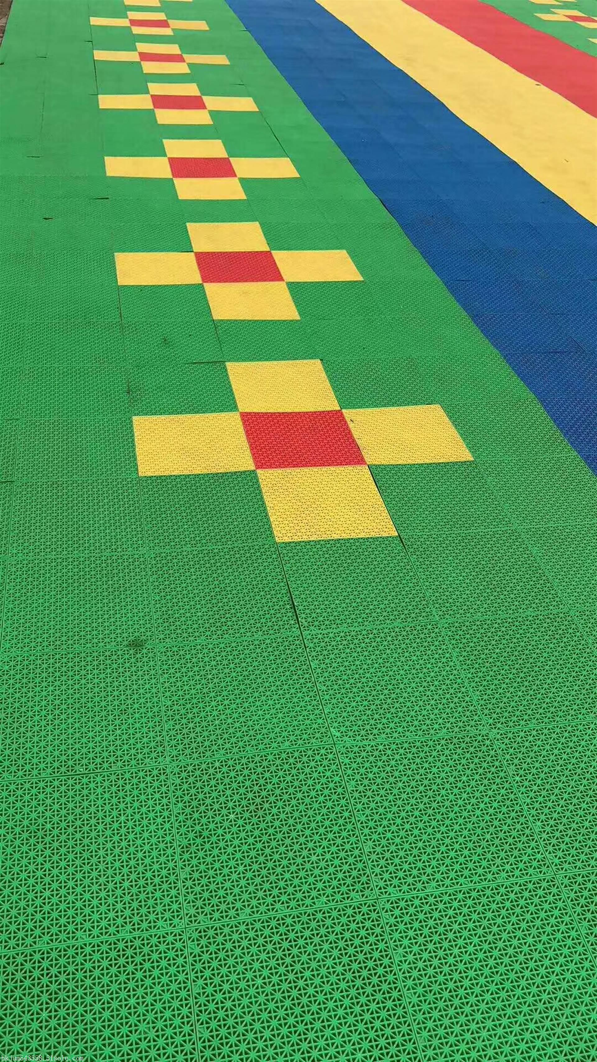 广州悬浮拼装地板价格幼儿园悬浮拼装地板pvc运动地板施工方案