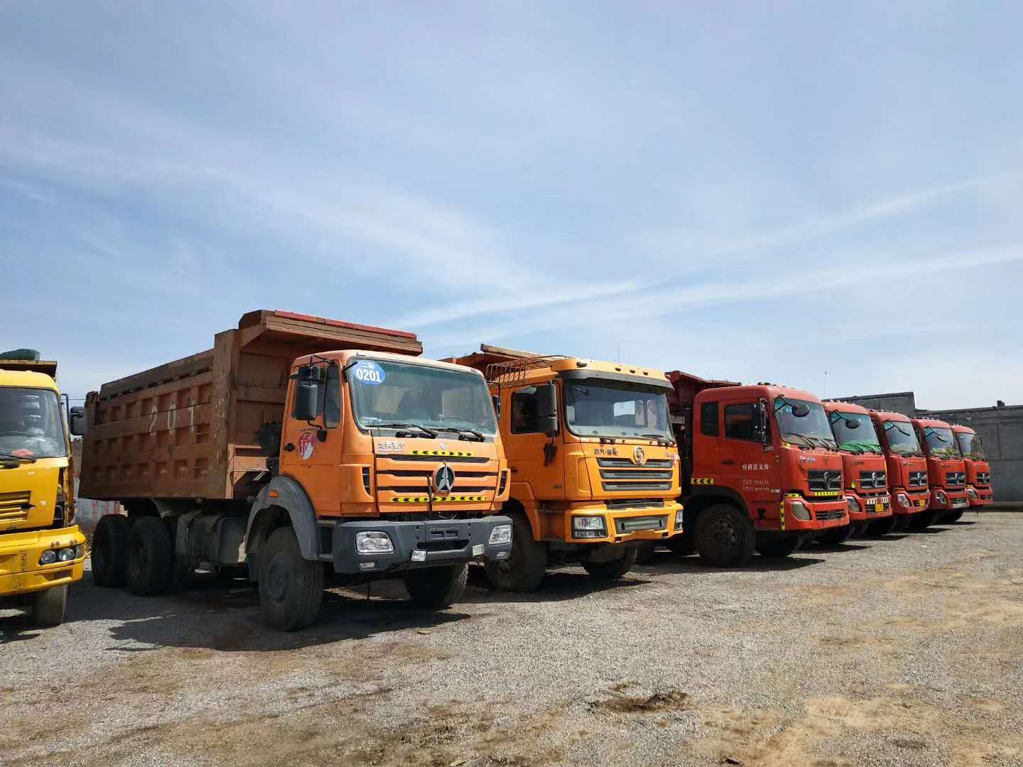 工地停工,出售大批后八轮工程车