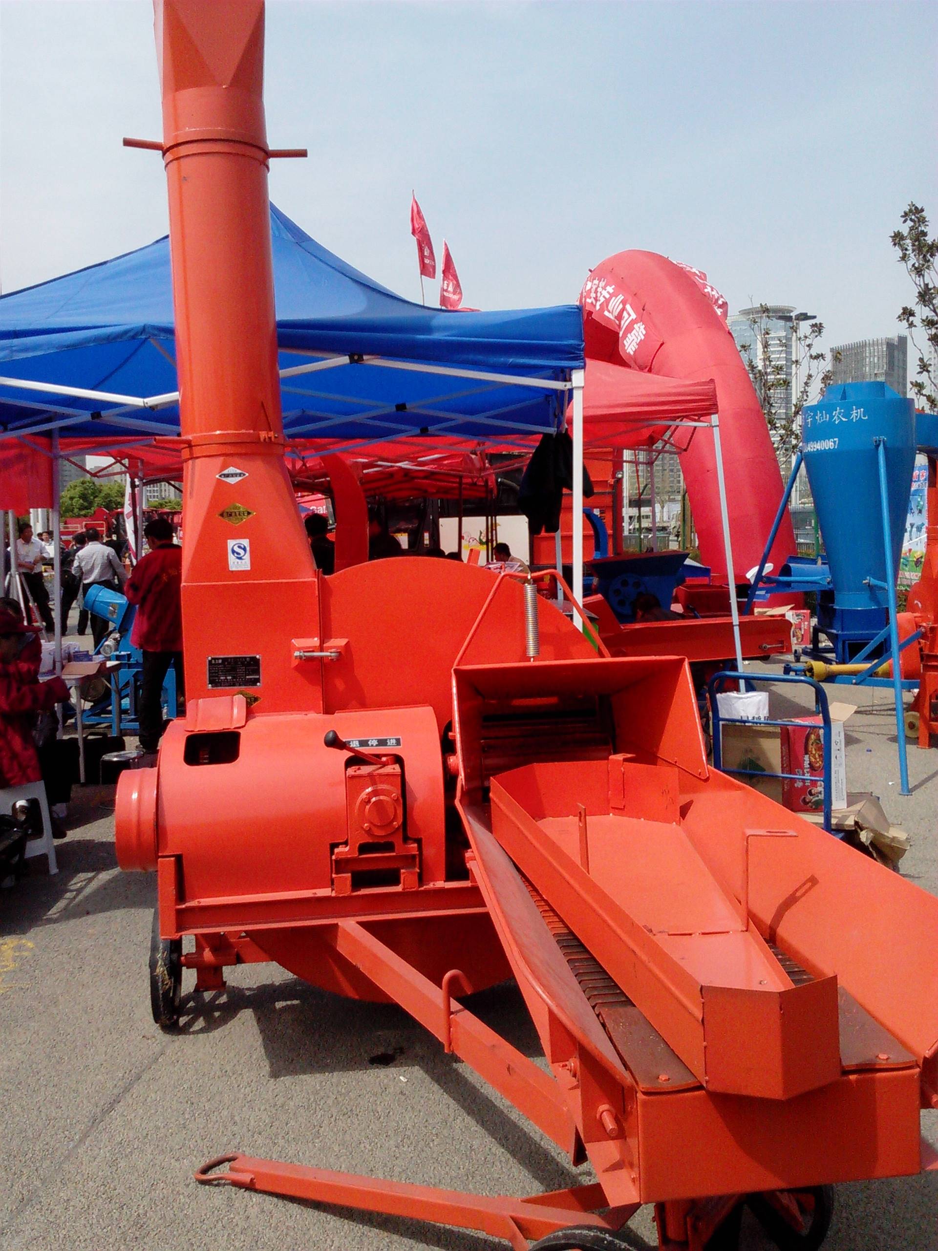 玉米秸秆揉丝粉碎机