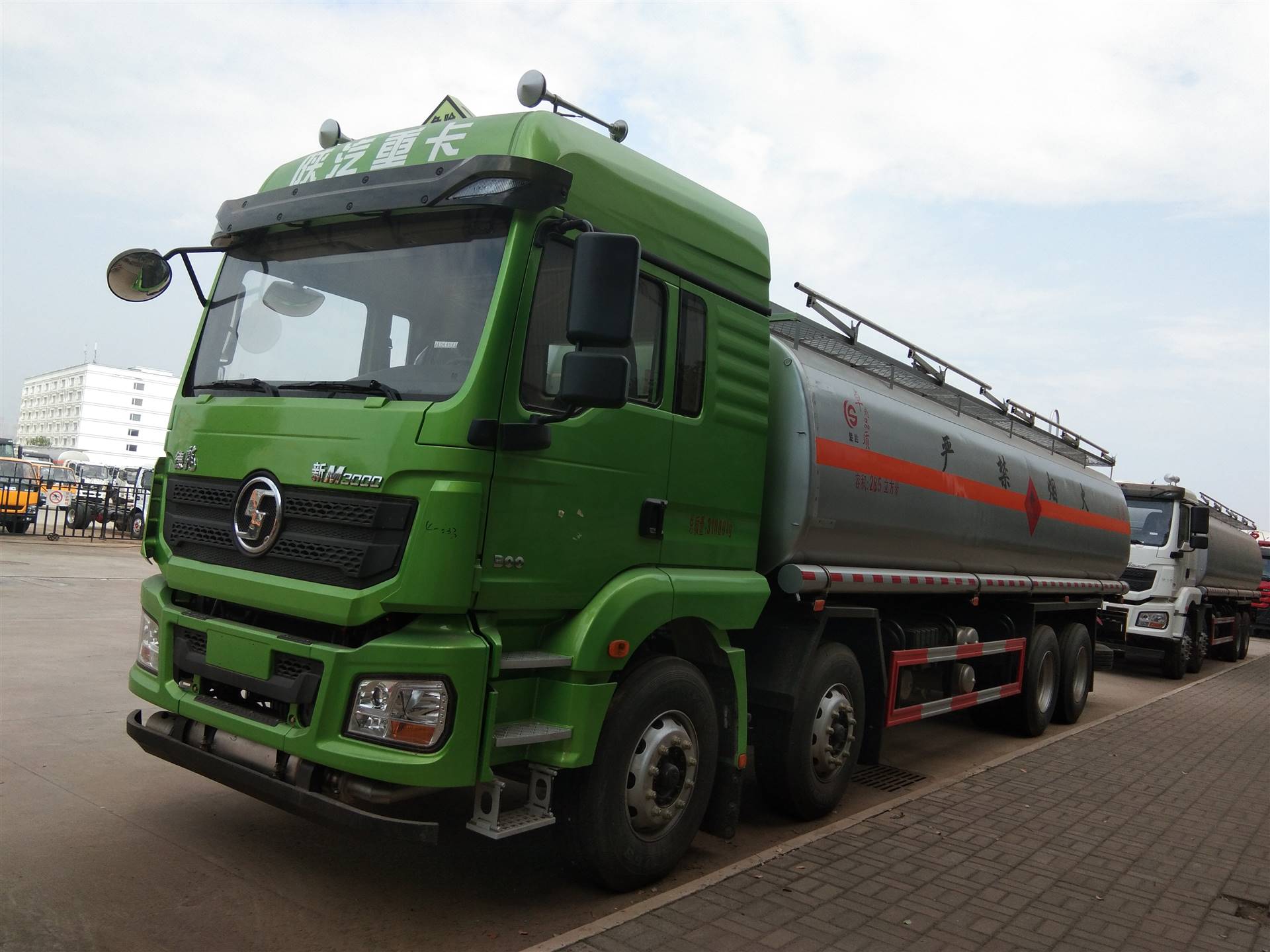 285方陕汽油罐车厦工楚胜直销