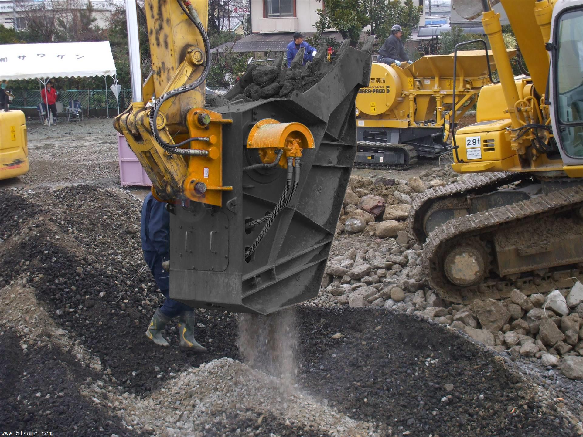 小松240挖机颚式破碎斗厂家现货供应