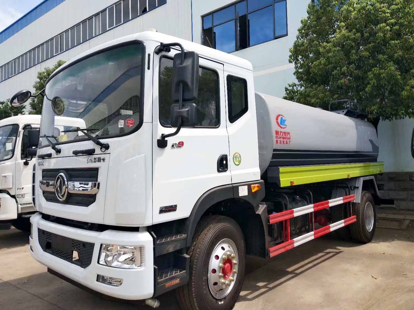 可靠的8吨洒水车多少钱