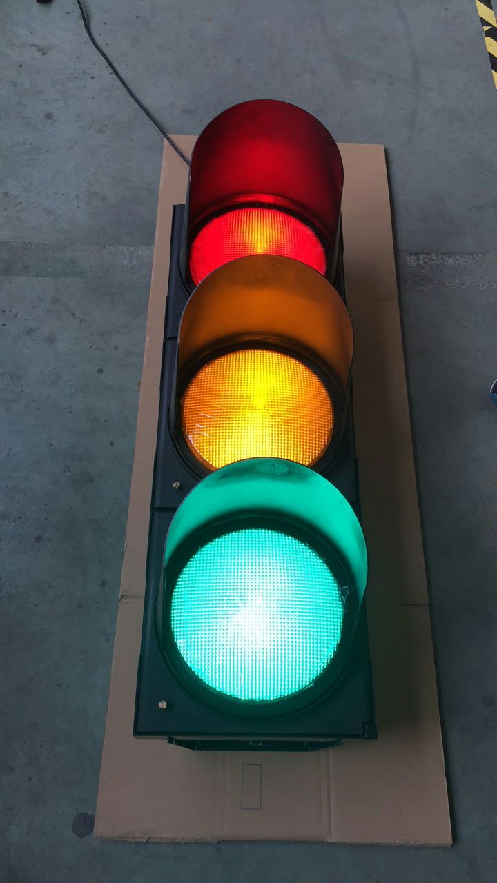 航永顺大功率满盘机动车led交通信号灯