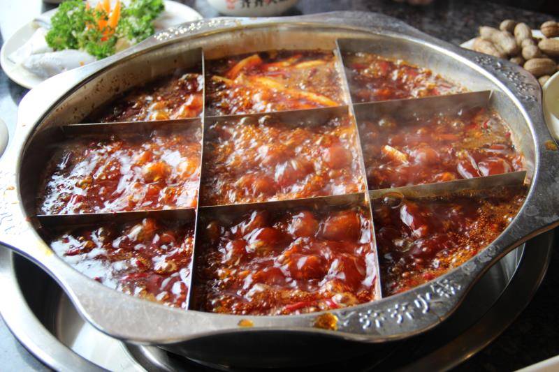 四川火锅的锅底怎么做 四川火锅专业技术培训班