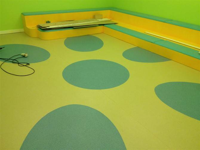 儿童pvc塑胶地板