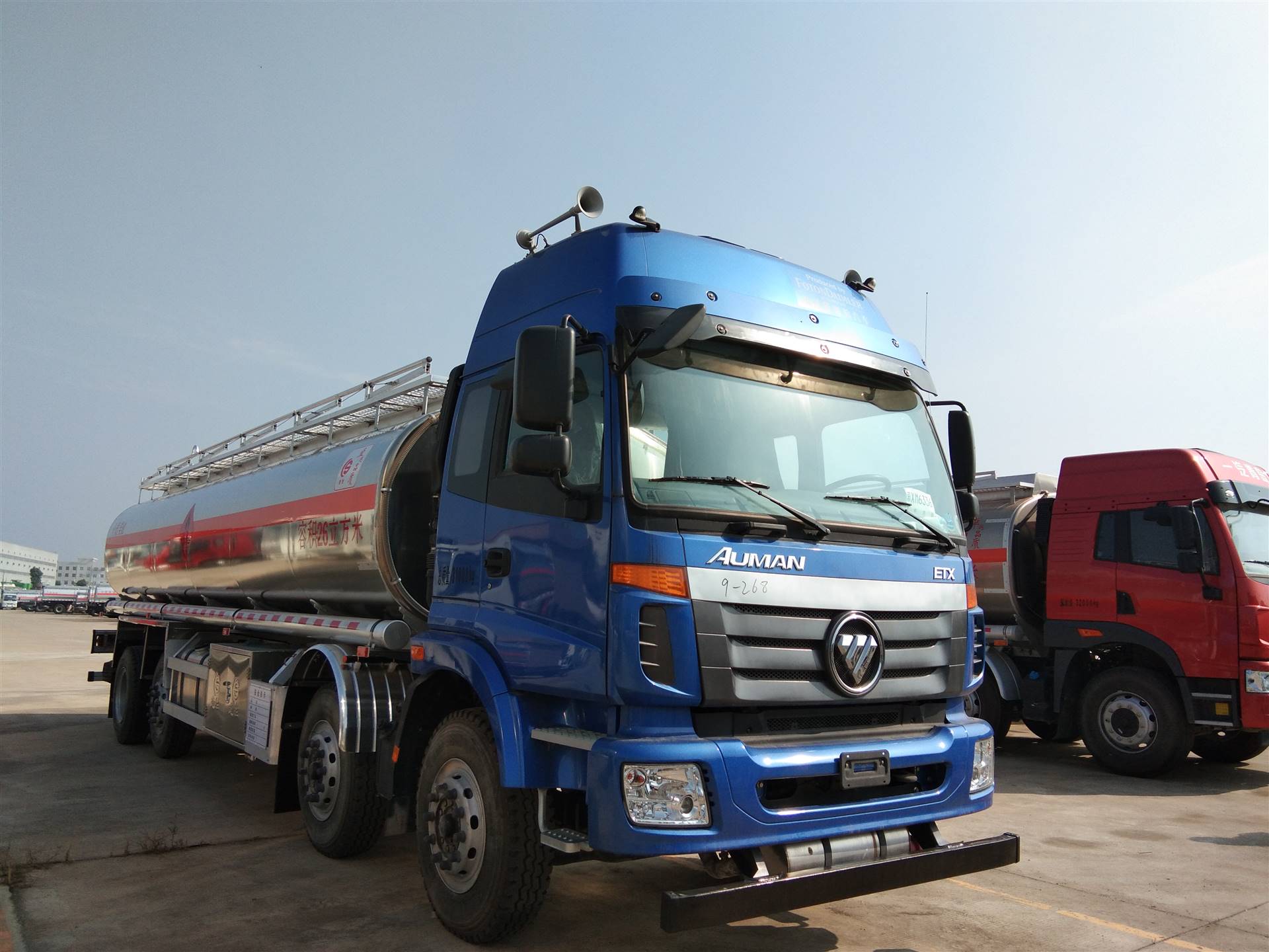 欧曼26方油罐车厦工楚胜直销