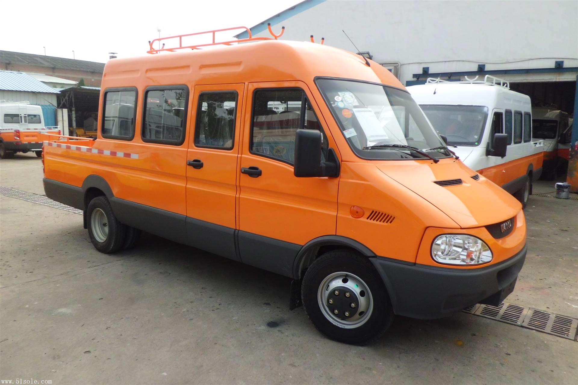 依维柯宝迪4排工程车