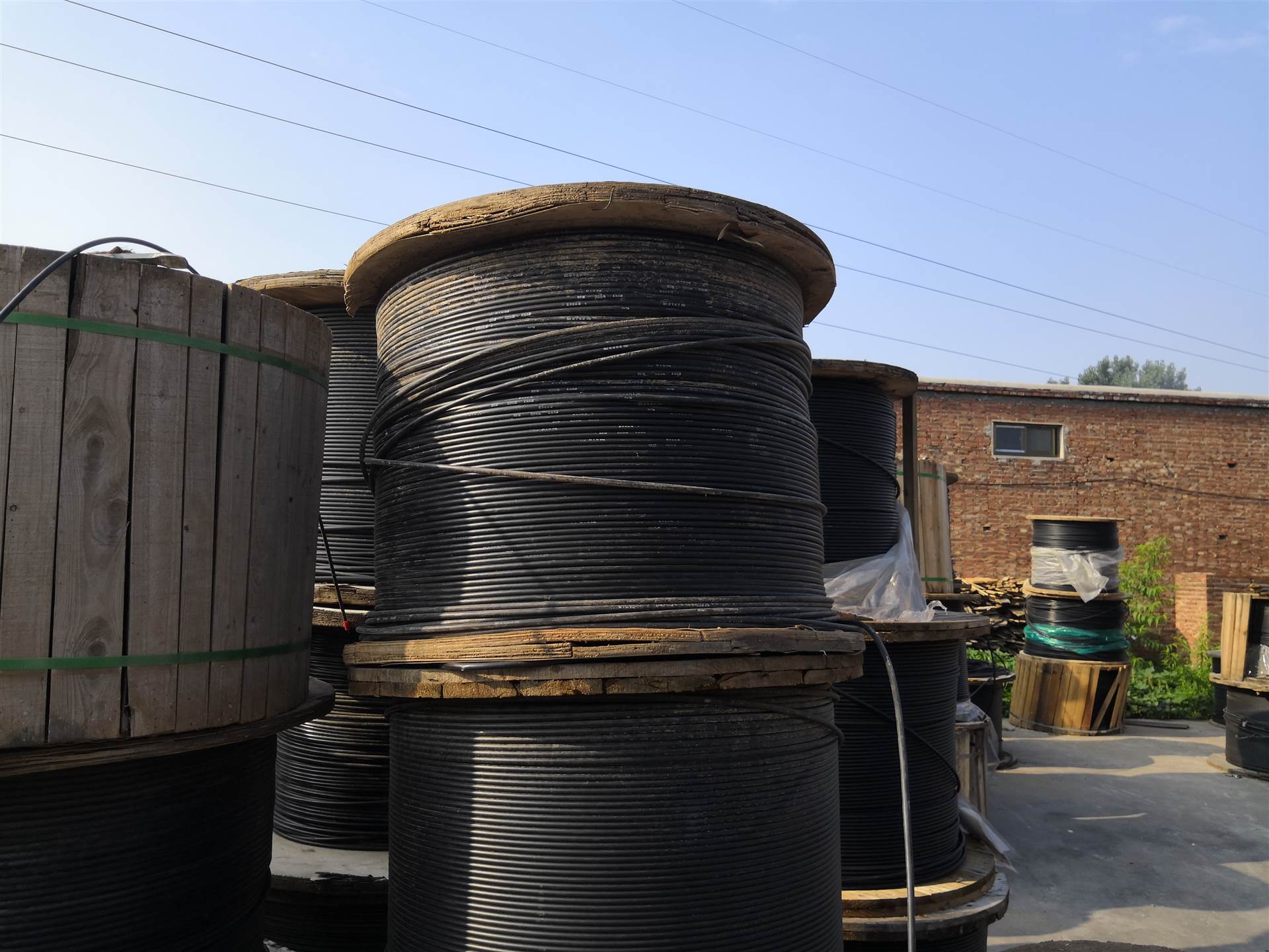 常年出售光缆价格 gyta gyts gydts gydta 束状 带状 288芯光纤