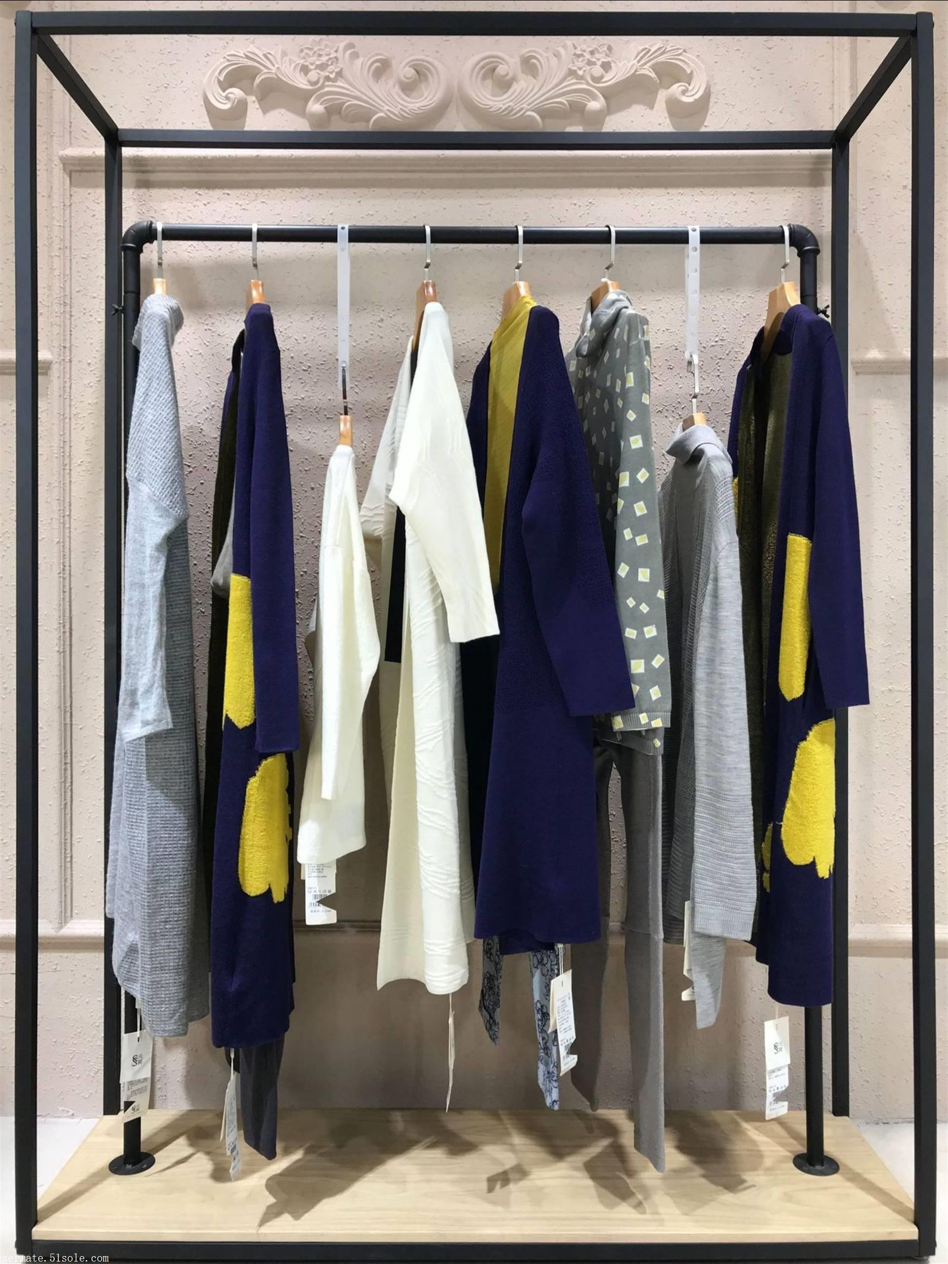 温州服装进货市场现货 劲草高档格子风衣