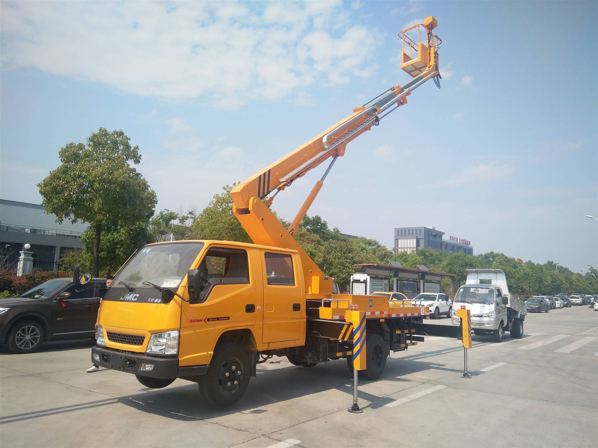 首頁 特種專用汽車 高空車類專用汽車 摺疊高空作業車 折臂高空作業車