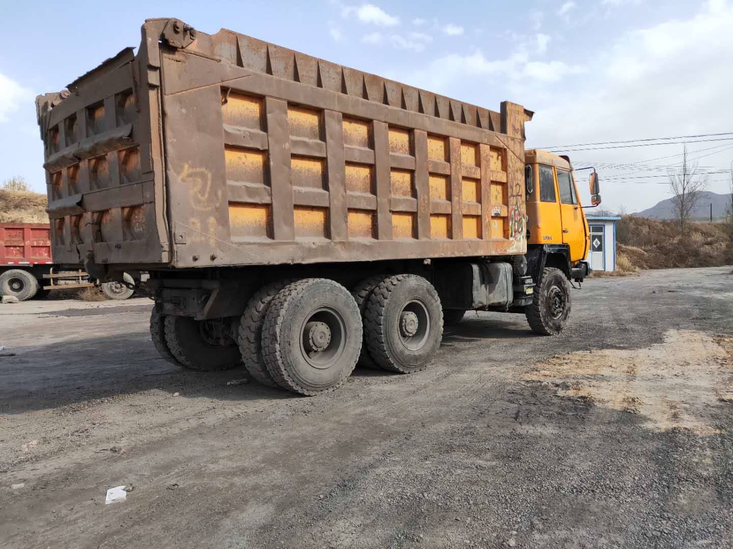 出售陕汽奥龙二手后八轮自卸车