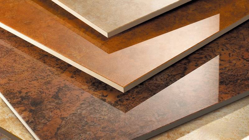 砖的原材料首先是粘土,石英沙,金属氧化物等混合物,制造进程比木地板