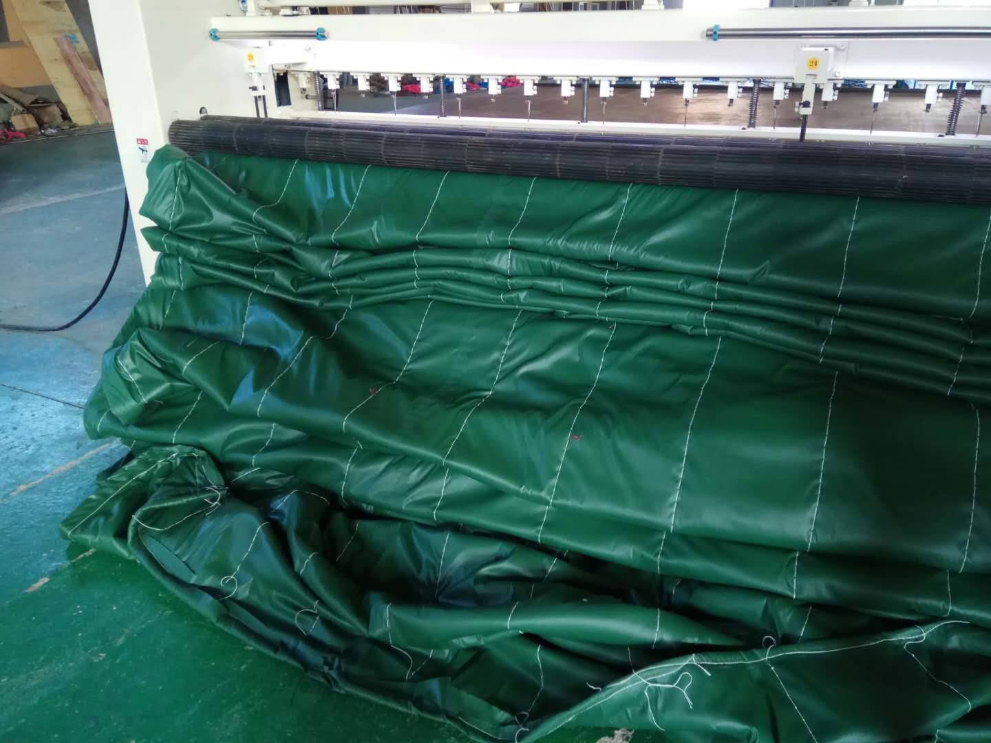 厂家生产厚薄款军工业棉被pvc涂料布油布刀刮布帆布